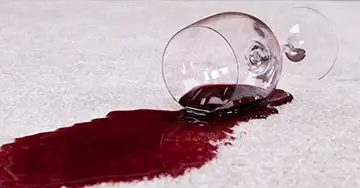 Haftpflichtschaden durch ein umgefallenes Glas