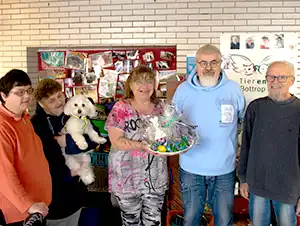 Spenden für die Tierengel Bottrop Mitarbeiter der Tierengel im Frühjahr 2026